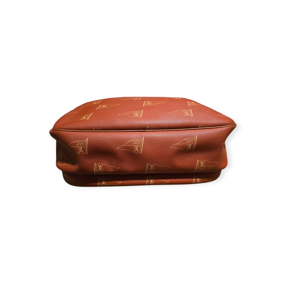 Louis Vuitton Calvi Limited Edition Messenger - Picture 12 of 16